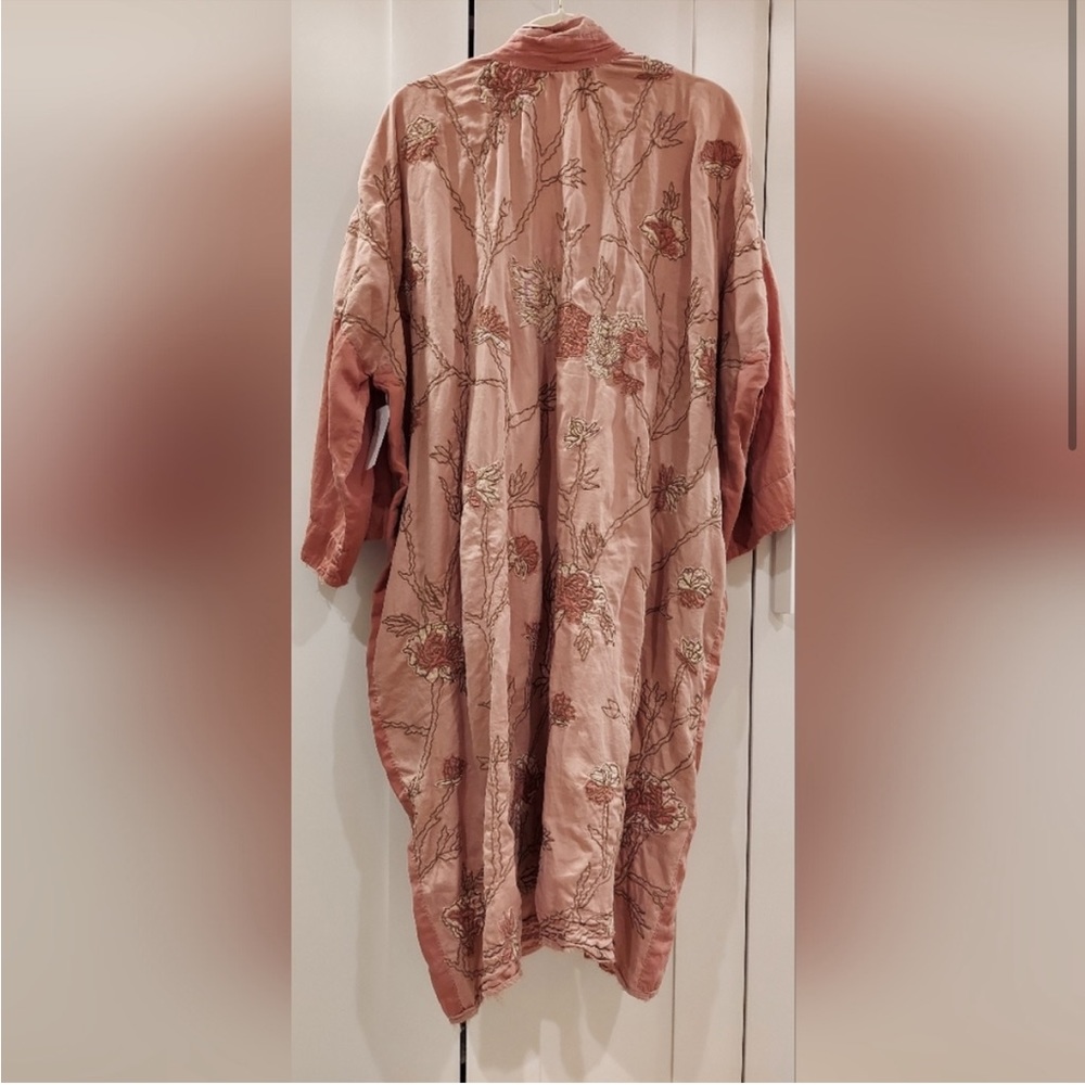 Magnolia pearl Lilikoi kimono - Picture 2 of 15